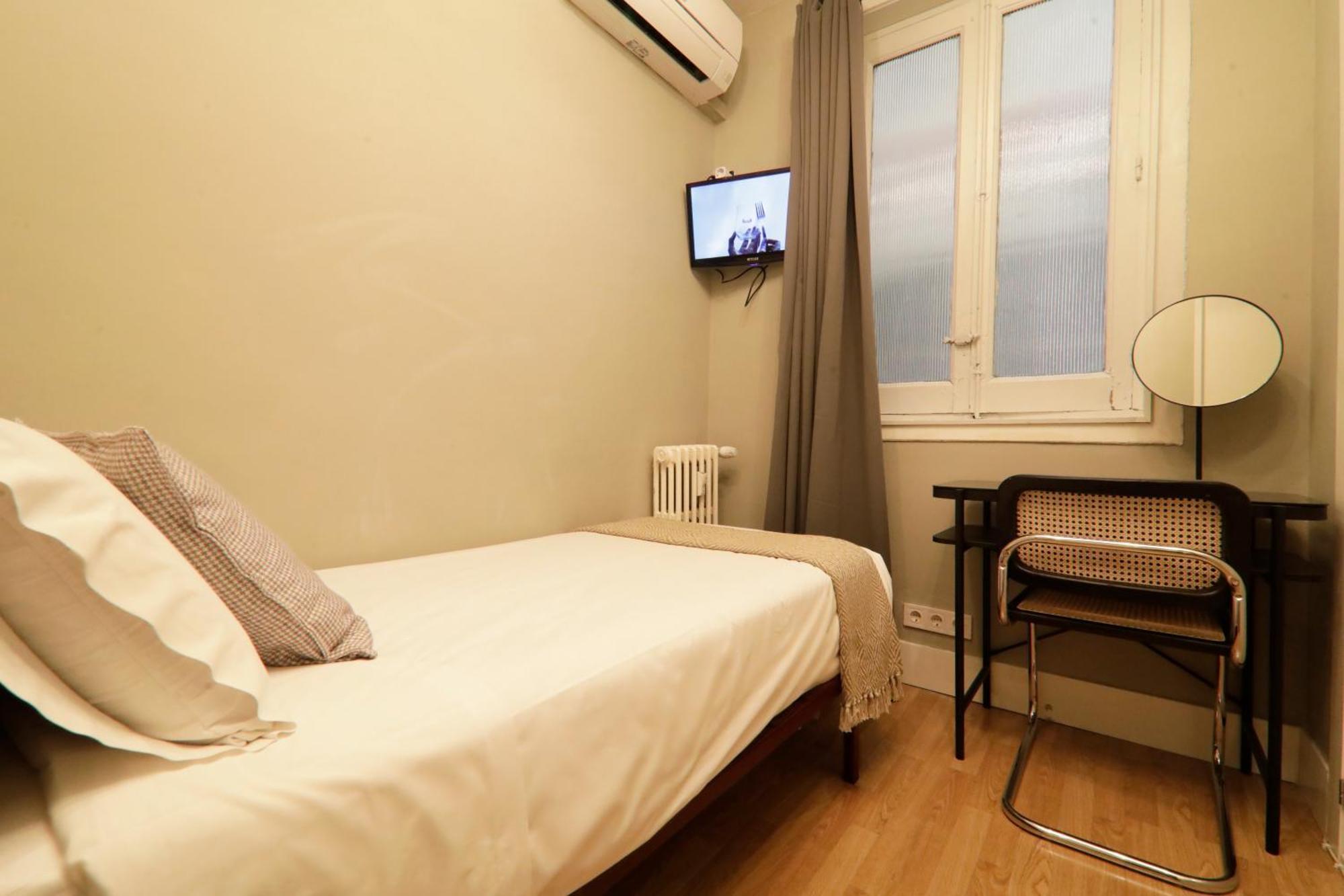Suites You Gran Via Madrid Exterior photo